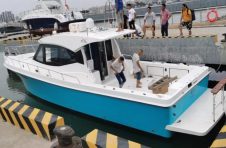 海南岛内生产的“零关税”游艇交付