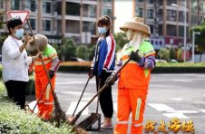 城市“美容师”谢群丽：19年如一日 用心为城市“美颜”