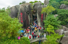 海南万宁春节假期共接待游客50.14万人次，旅游总收入达3.03亿元