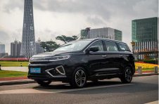 远志M1“虎”力全开，大运新能源发力2022