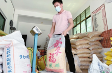 三亚抱前村“好麦商行”里的脱贫故事