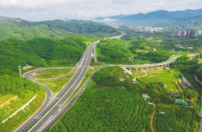 海南山海高速：铺筑致富“提速路”