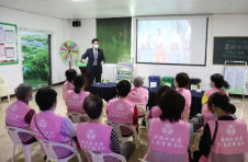 海南省妇联“百千万巾帼大宣讲”走进巾帼禁塑和垃圾分类示范点