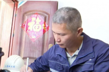 符柳：不惧脏苦累为城市“梳妆” 默默守护一方净土