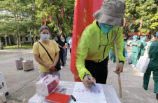 海南乐东法院志愿者张志文：疫情是我们共同的敌人